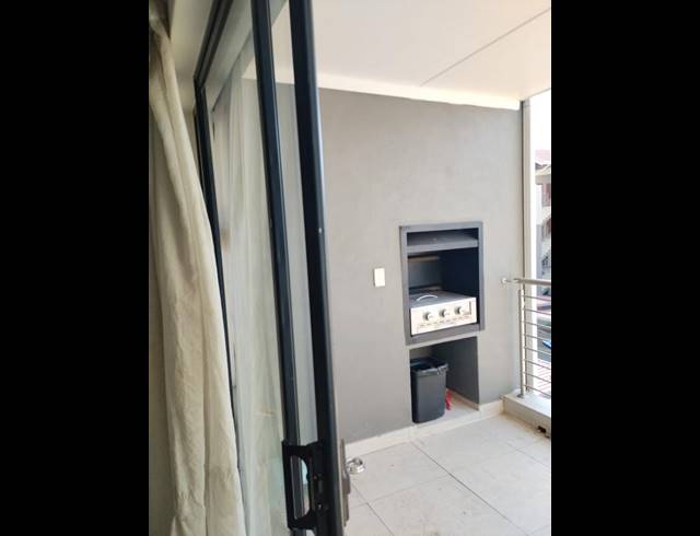 1 BEDROOM APARTMENT FOR SALE IN MODDERFONTEIN